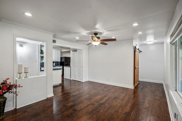 613 13th Street N, Texas City, TX 77590