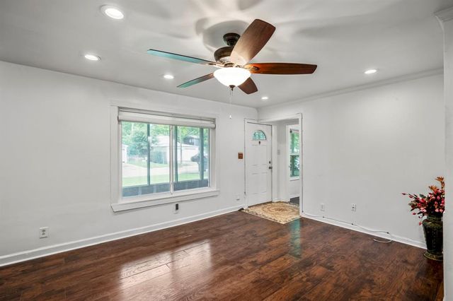 613 13th Street N, Texas City, TX 77590