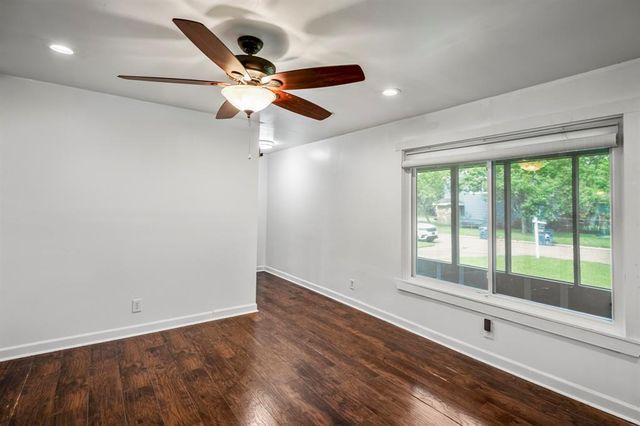 613 13th Street N, Texas City, TX 77590