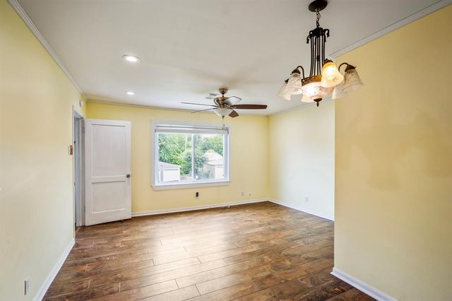 613 13th Street N, Texas City, TX 77590