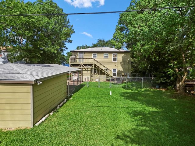 613 13th Street N, Texas City, TX 77590