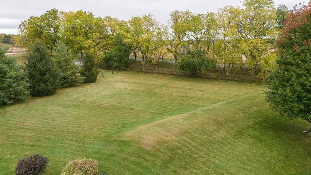 5720 N McNichols Drive, Milton, WI 53563