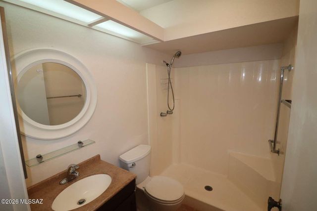 295 W Placita De Los Anillos, Green Valley, AZ 85614