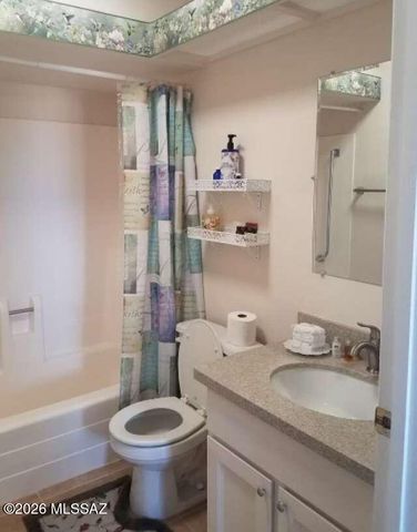 295 W Placita De Los Anillos, Green Valley, AZ 85614