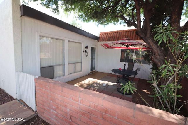 295 W Placita De Los Anillos, Green Valley, AZ 85614