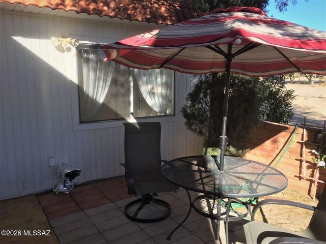 295 W Placita De Los Anillos, Green Valley, AZ 85614