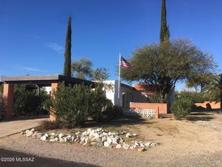 295 W Placita De Los Anillos, Green Valley, AZ 85614