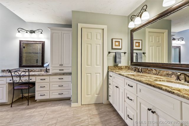 8751 S College Place, Tulsa, OK 74137