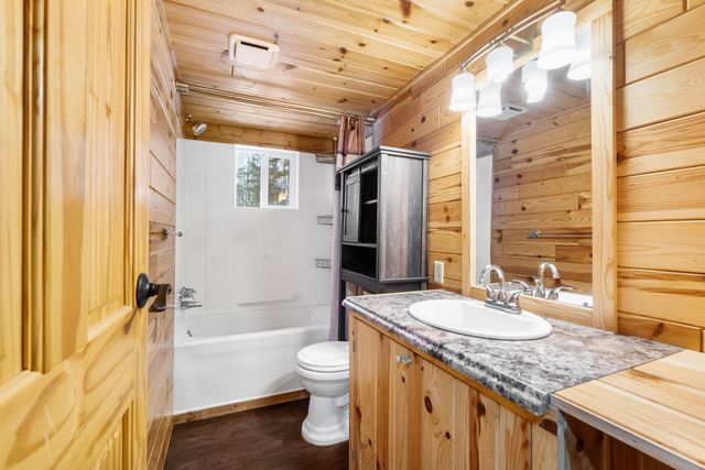 5217 Seneca Trail, Gaylord, MI 49735