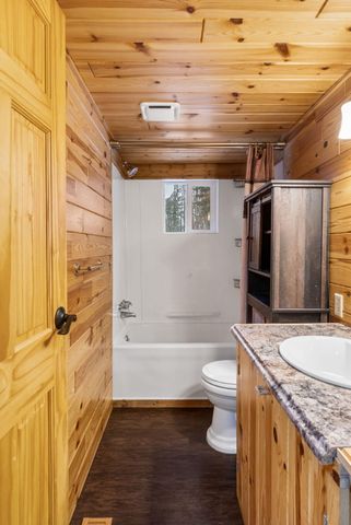 5217 Seneca Trail, Gaylord, MI 49735