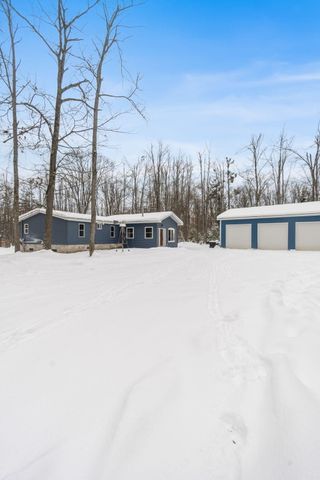 5217 Seneca Trail, Gaylord, MI 49735