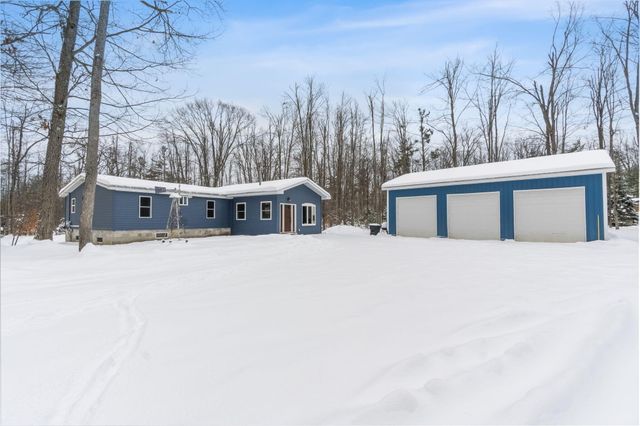 5217 Seneca Trail, Gaylord, MI 49735
