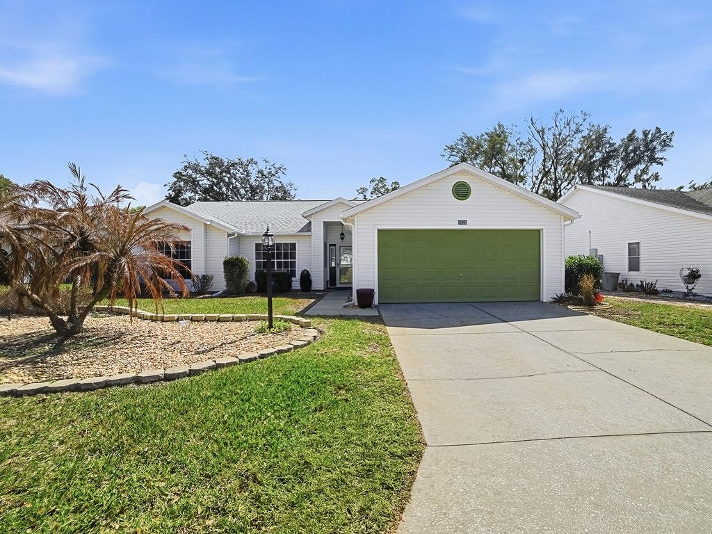Image 1 of property listing at 5535 TANGELO STREET, Leesburg, FL 34748