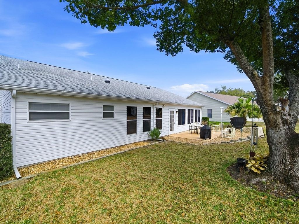 Image 30 of property listing at 5535 TANGELO STREET, Leesburg, FL 34748