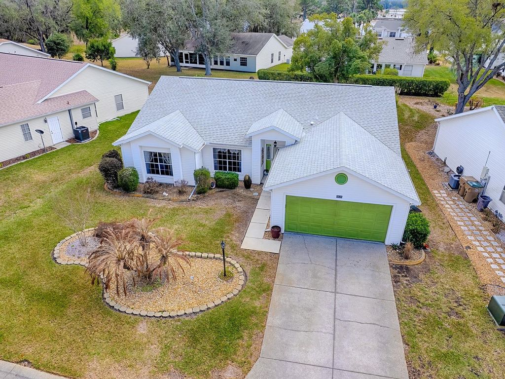 Image 35 of property listing at 5535 TANGELO STREET, Leesburg, FL 34748