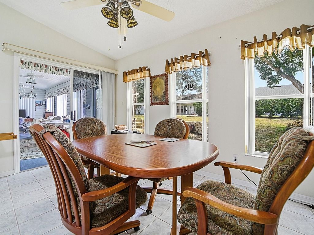 Image 7 of property listing at 5535 TANGELO STREET, Leesburg, FL 34748