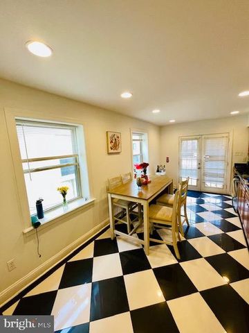 2022 FITZWATER ST, Philadelphia, PA 19146