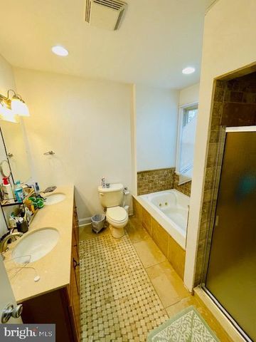 2022 FITZWATER ST, Philadelphia, PA 19146