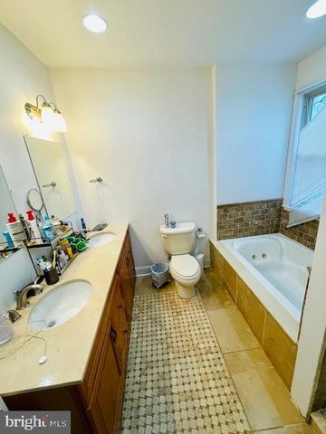 2022 FITZWATER ST, Philadelphia, PA 19146