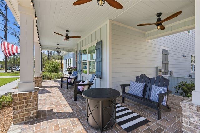 586 Enclave Drive, Richmond Hill, GA 31324