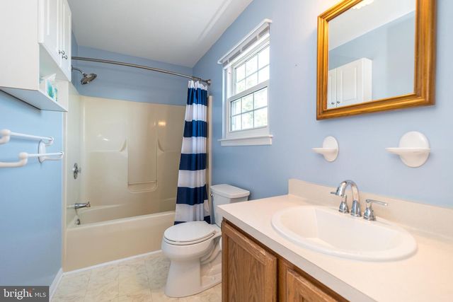 105 BIRCHWOOD DR, Chalfont, PA 18914