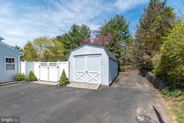105 BIRCHWOOD DR, Chalfont, PA 18914