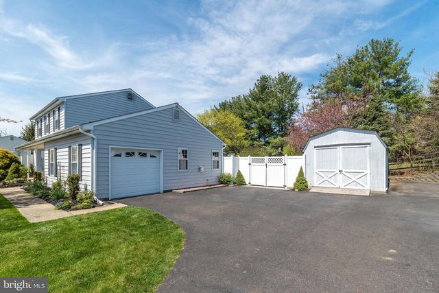 105 BIRCHWOOD DR, Chalfont, PA 18914