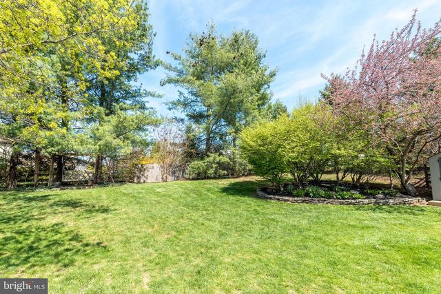 105 BIRCHWOOD DR, Chalfont, PA 18914