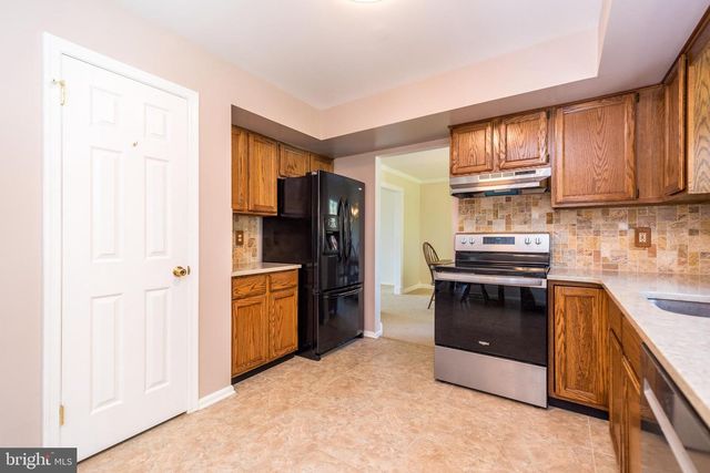 105 BIRCHWOOD DR, Chalfont, PA 18914