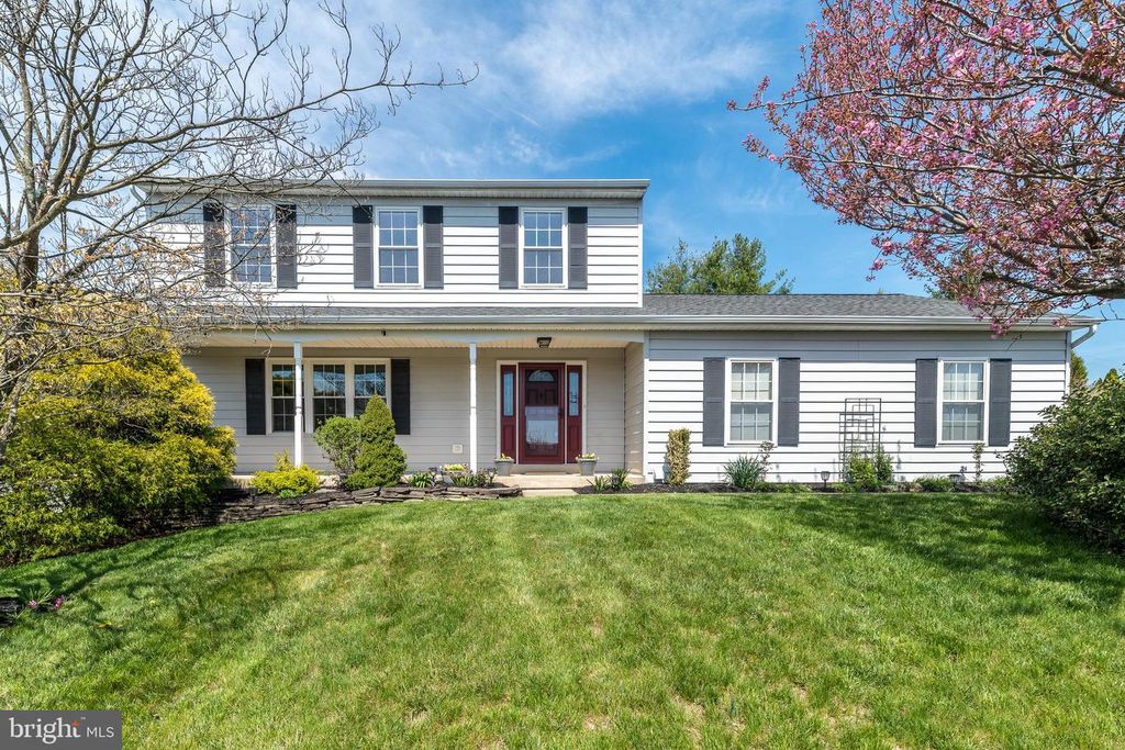 105 BIRCHWOOD DR, Chalfont, PA 18914
