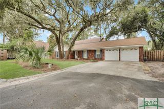 46 River Oaks Road, Savannah, GA 31410