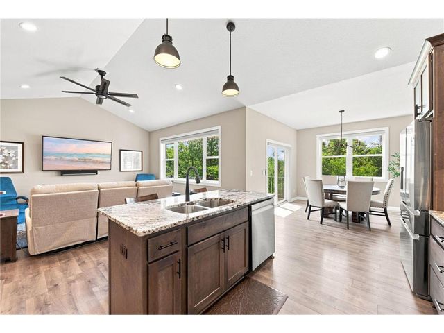590 Northern Lights Drive, Prescott, WI 54021
