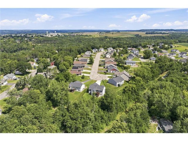 590 Northern Lights Drive, Prescott, WI 54021