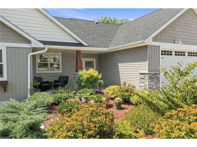 590 Northern Lights Drive, Prescott, WI 54021