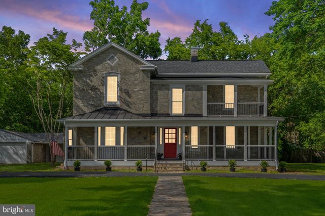 105 E WASHINGTON ST, Remington, VA 22734