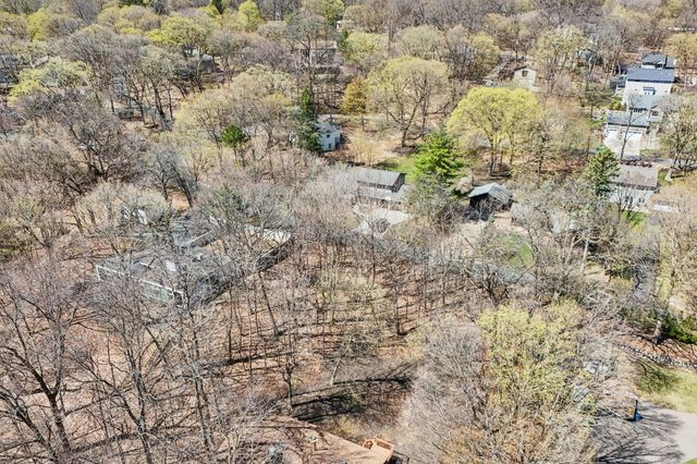 6679 Mohawk Drive, Chanhassen, MN 55317