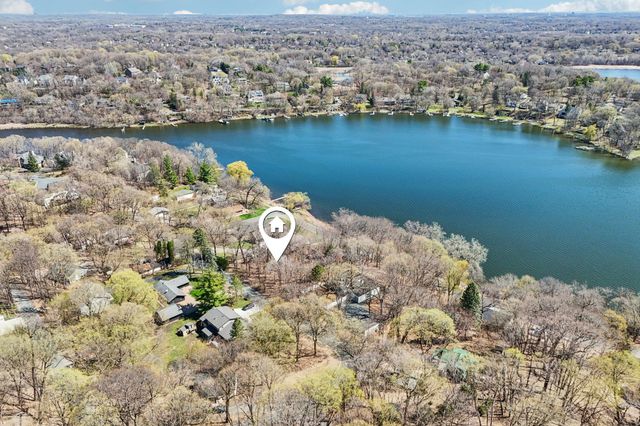 6679 Mohawk Drive, Chanhassen, MN 55317