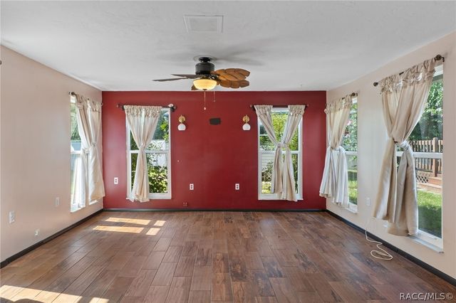 892 E Victoria Lane, Holder, FL 34445