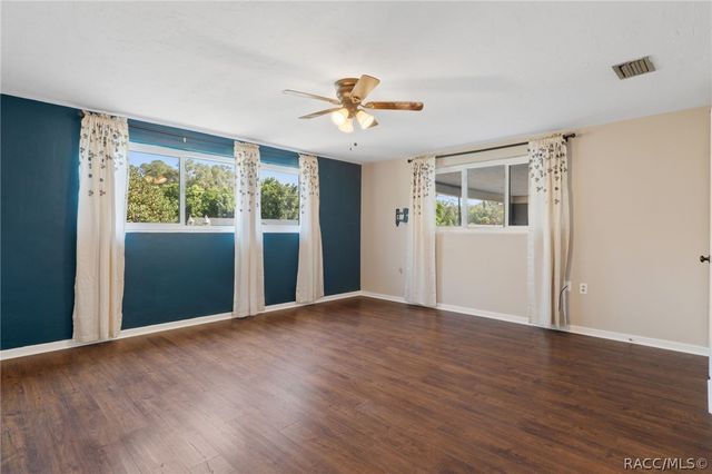 892 E Victoria Lane, Holder, FL 34445