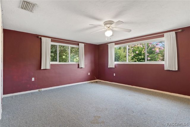 892 E Victoria Lane, Holder, FL 34445