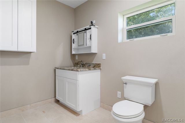 892 E Victoria Lane, Holder, FL 34445