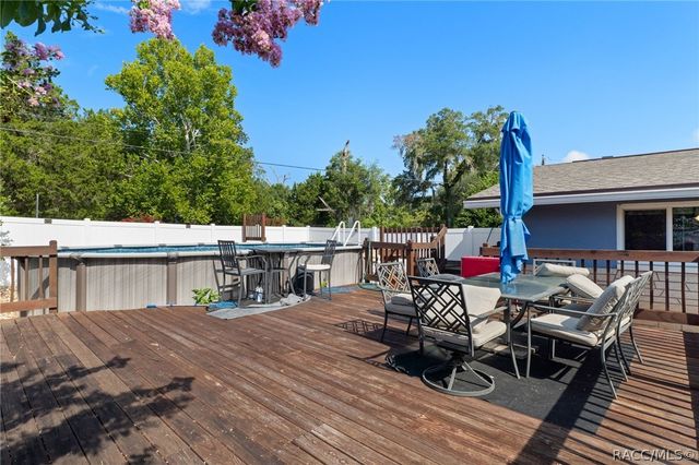 892 E Victoria Lane, Holder, FL 34445