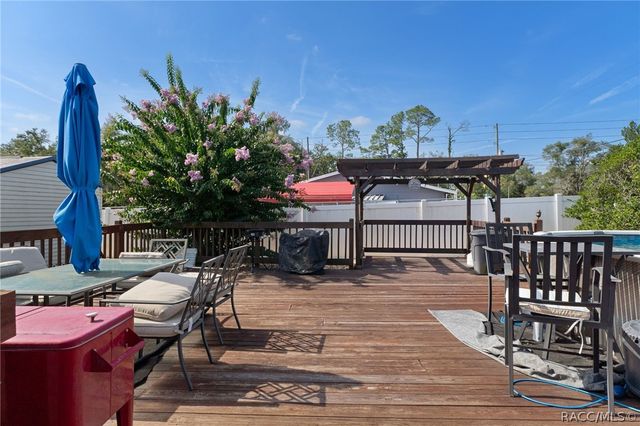 892 E Victoria Lane, Holder, FL 34445