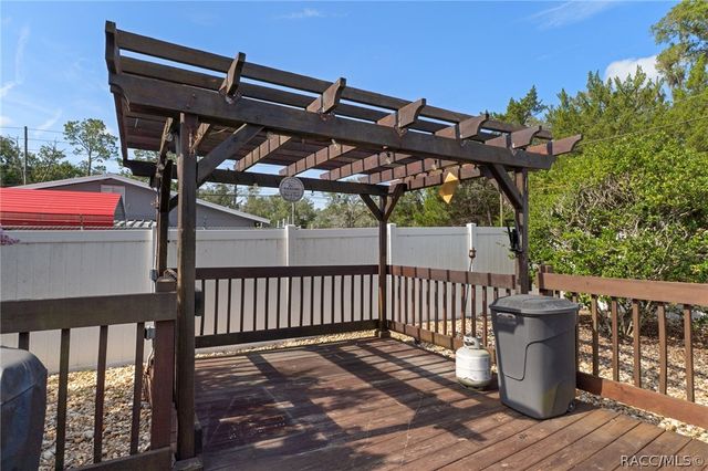 892 E Victoria Lane, Holder, FL 34445