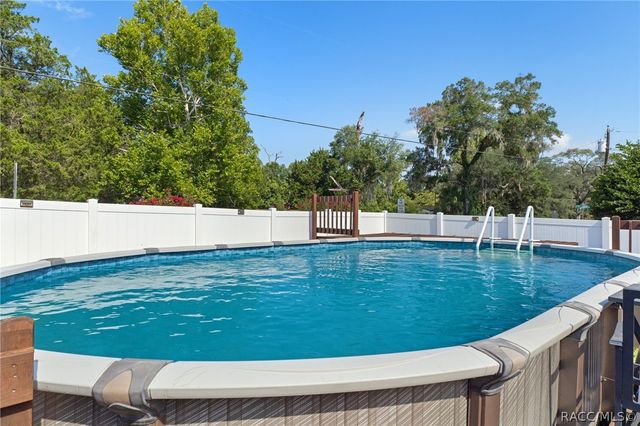 892 E Victoria Lane, Holder, FL 34445