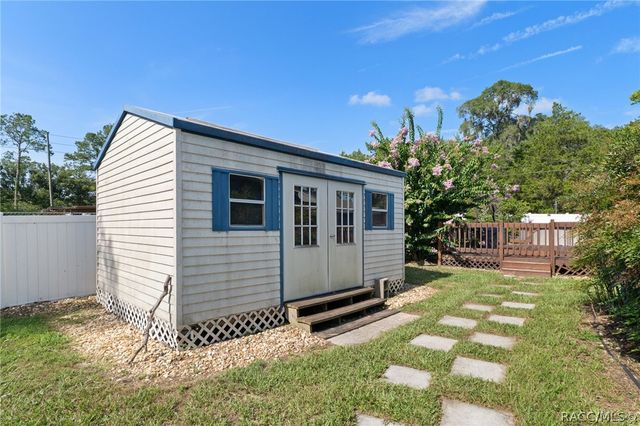 892 E Victoria Lane, Holder, FL 34445