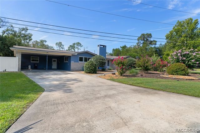 892 E Victoria Lane, Holder, FL 34445