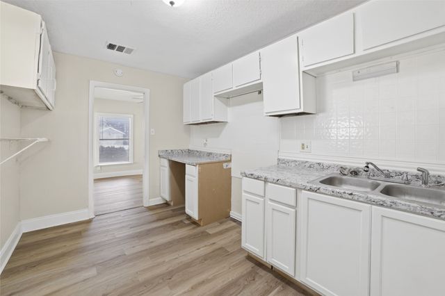 1933 Greenfield Avenue, Fort Worth, TX 76102