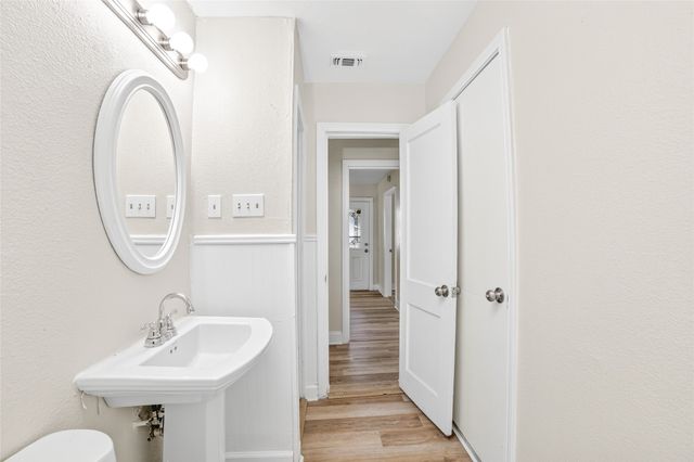 1933 Greenfield Avenue, Fort Worth, TX 76102