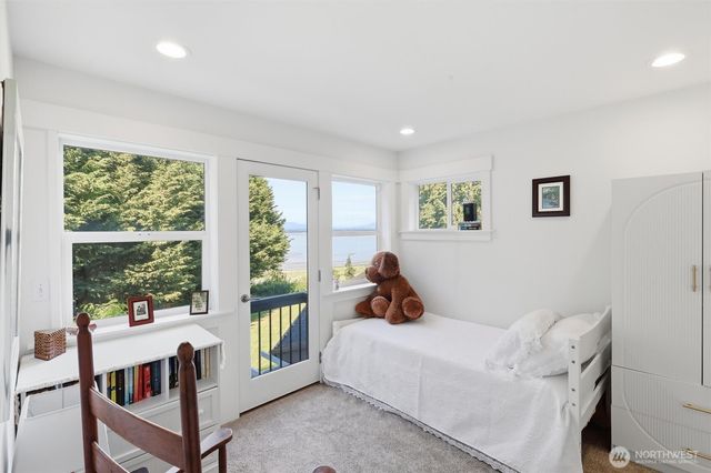 108 N Livingston Bay Road, Camano Island, WA 98282